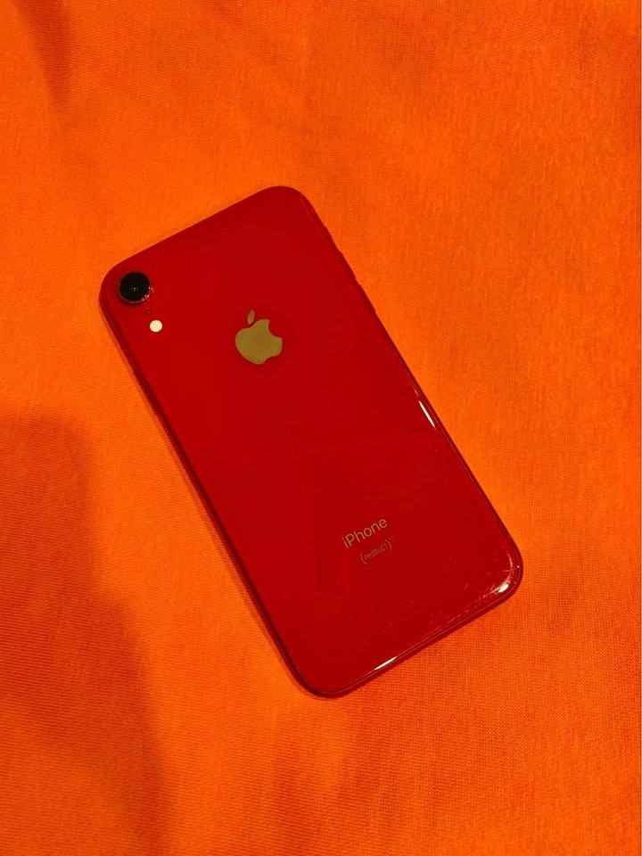 Red iPhone XR 64GB