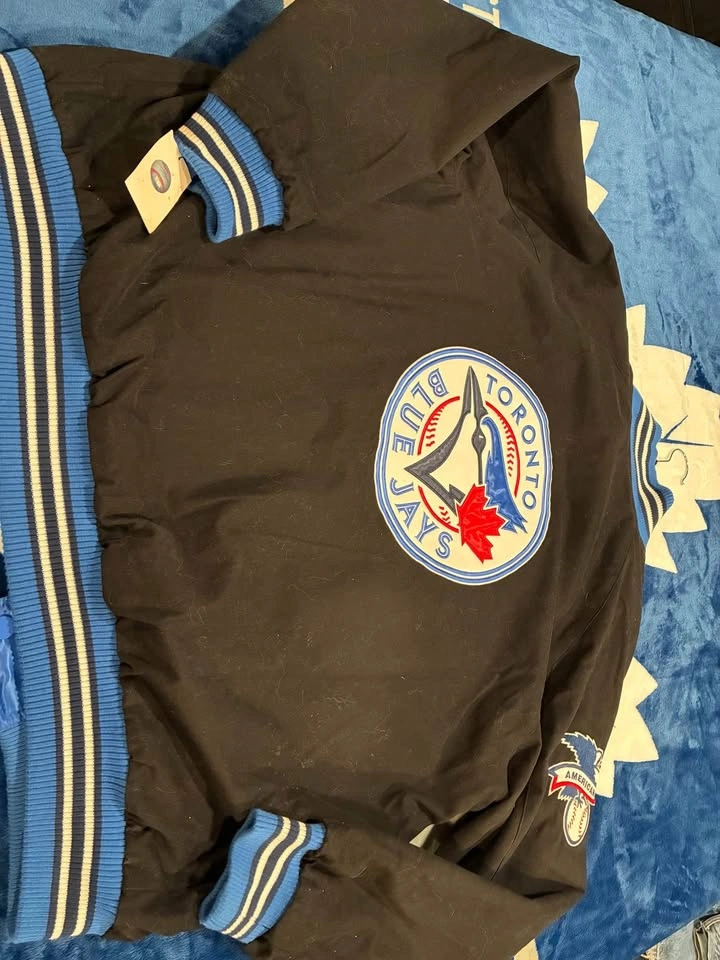 1992/93 Back to Back Blue Jays World Series Jacket - photo 2
