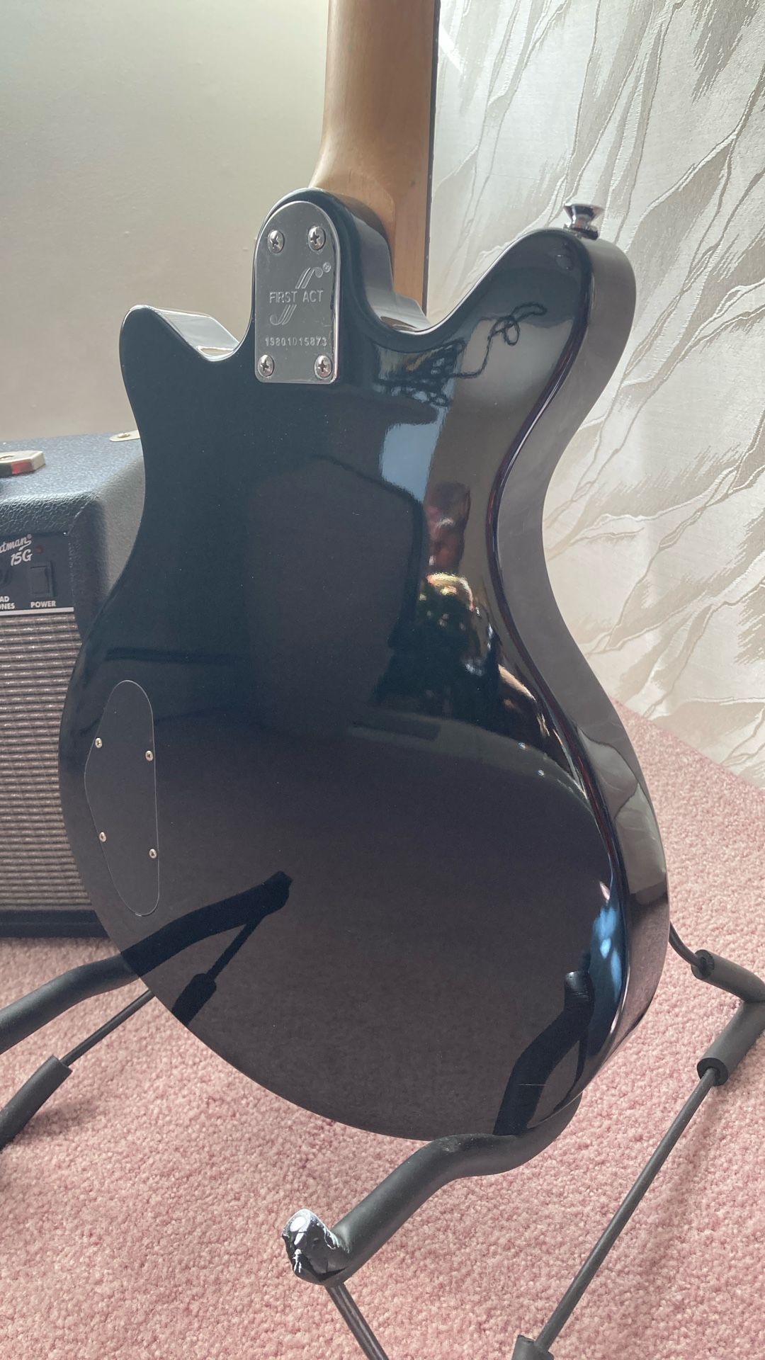 Electric Guitar w/15 Watt Amp with Reverb - photo 4