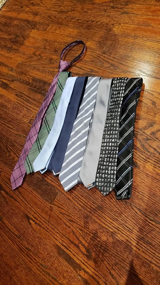 Mens Authentic Necktie Lot (8 Ties) - photo 3