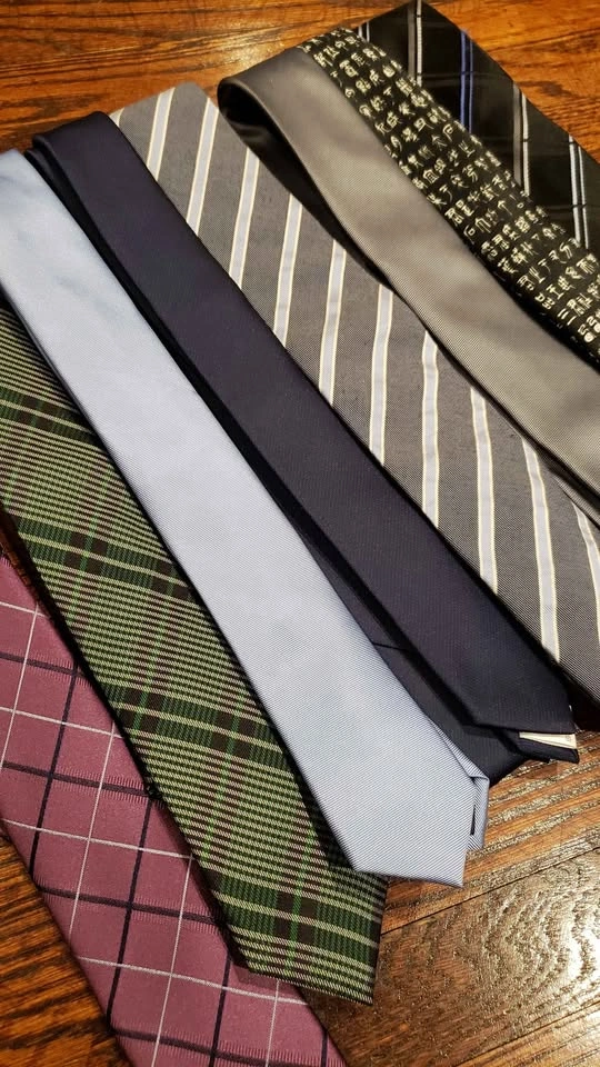 Mens Authentic Necktie Lot (8 Ties) - photo 4