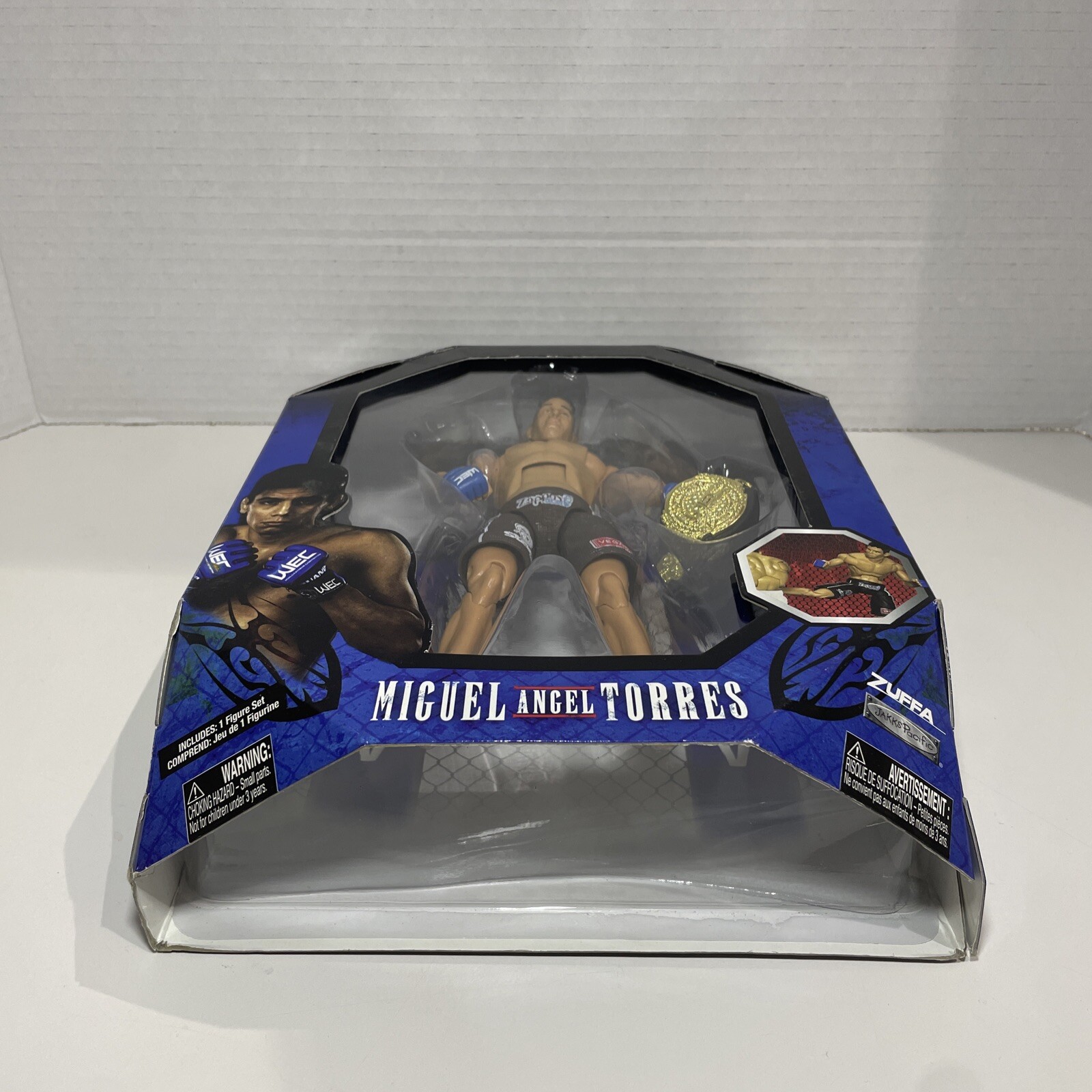 UFC WEC 34 Jakks Miguel Angel Torres Deluxe Action Figure w/ Bel - photo 4
