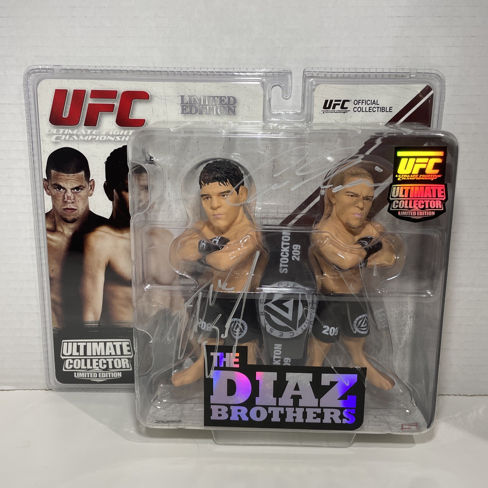 Round 5 UFC The Diaz Brothers - LE Signed Nick Nate Diaz & Cesar