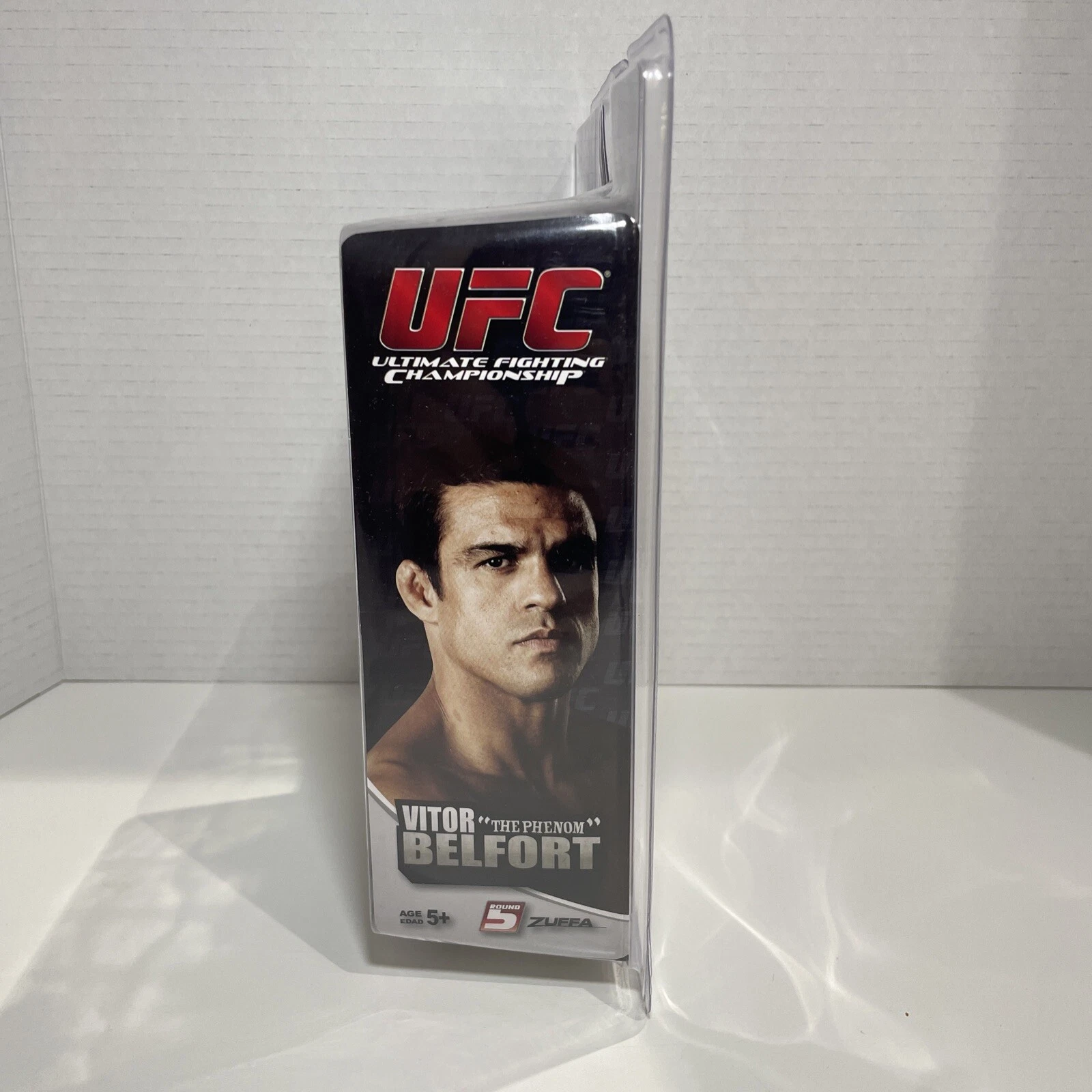 Round 5 UFC Mark Coleman Action Figure - photo 2