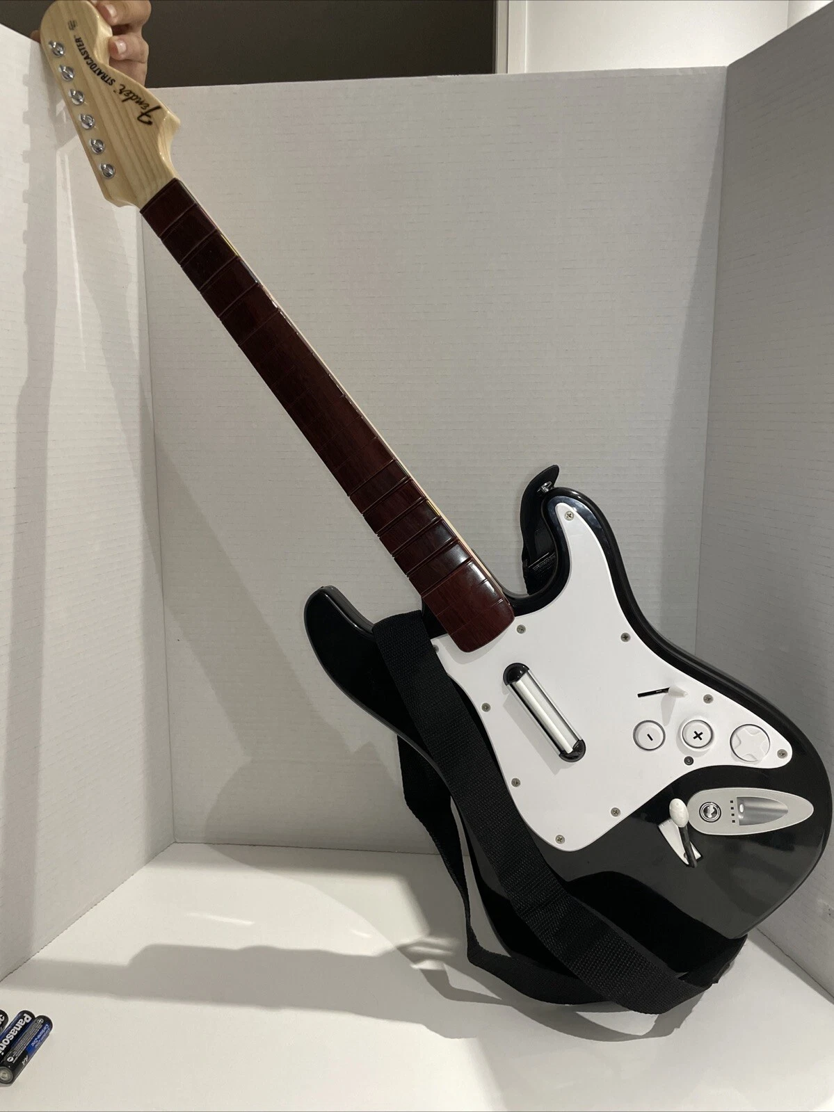 RockBand Wii Fender Guitar Hero Stratocaster (No Dongle, Unteste