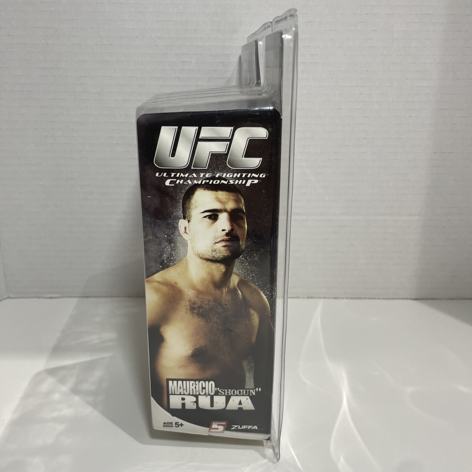 Round 5 Shogun Rua UFC Ultimate Collector SIGNED Action Figure - photo 2