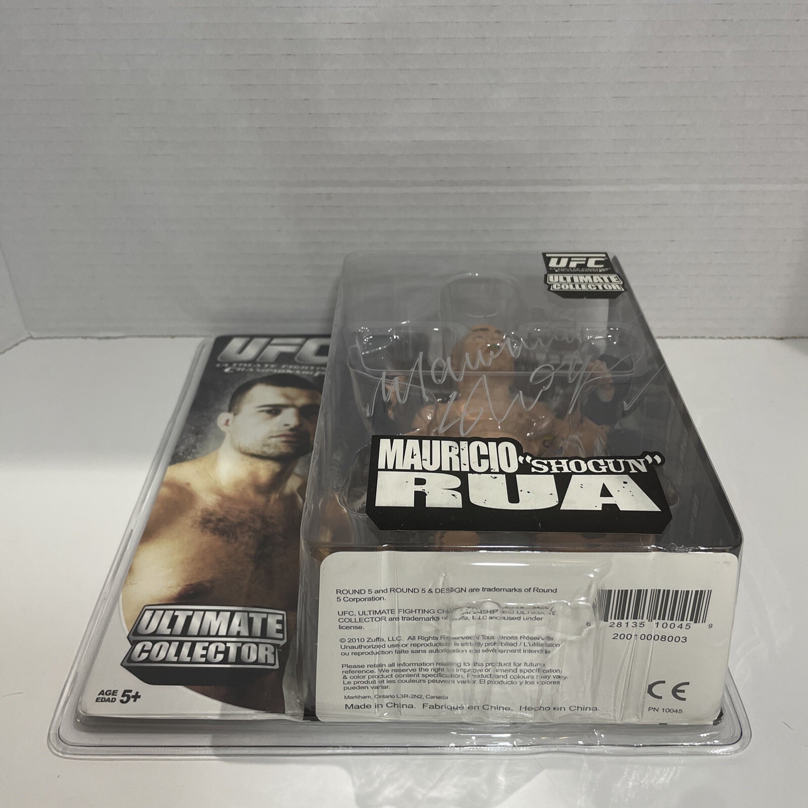 Round 5 Shogun Rua UFC Ultimate Collector SIGNED Action Figure - photo 4