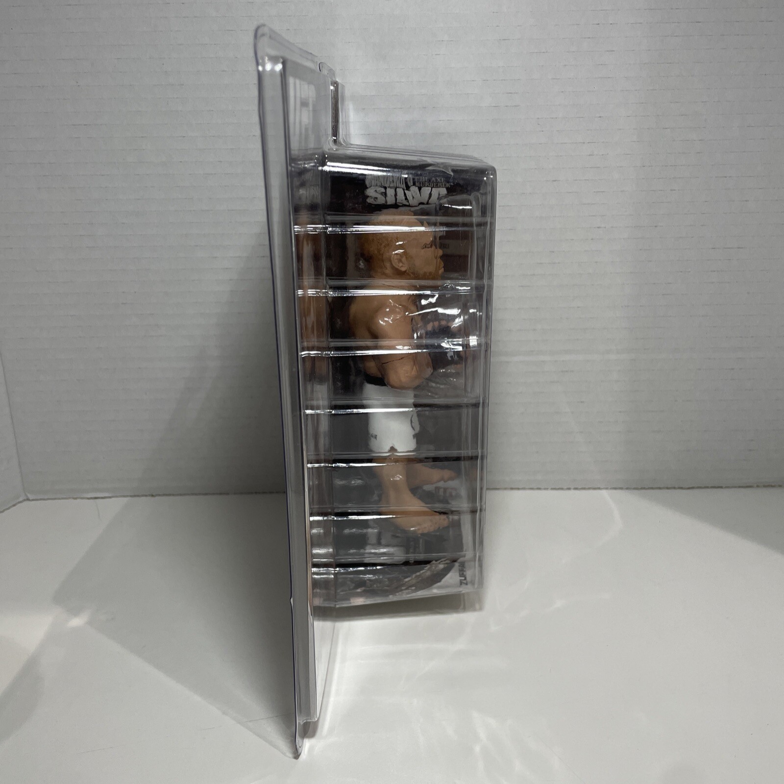 Round 5 UFC Wanderlei Silva The Axe Murderer Action Figure - photo 3