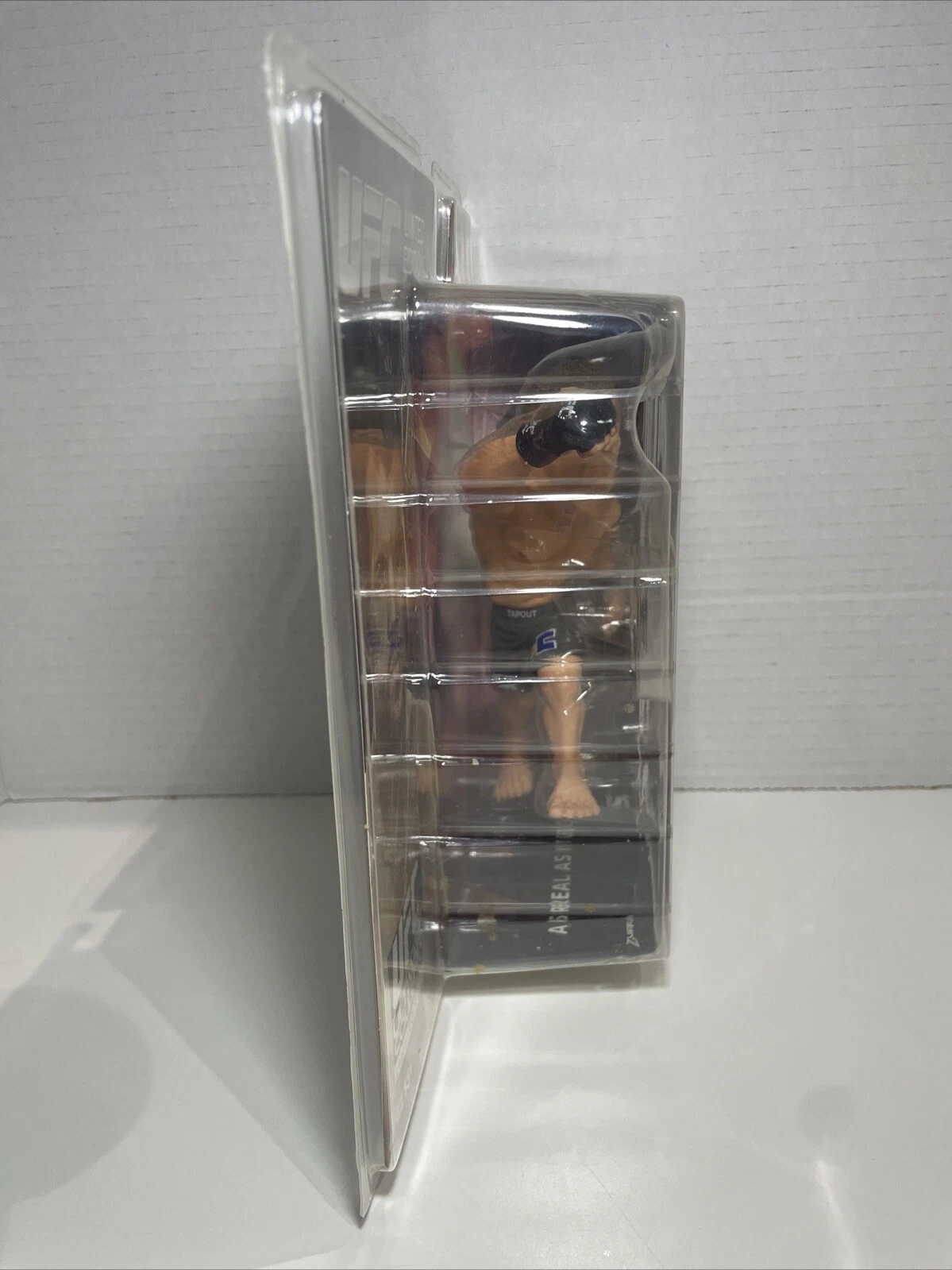 Round 5 UFC Ultimate Collector Ryan Bader Limited Edition Figure - photo 3