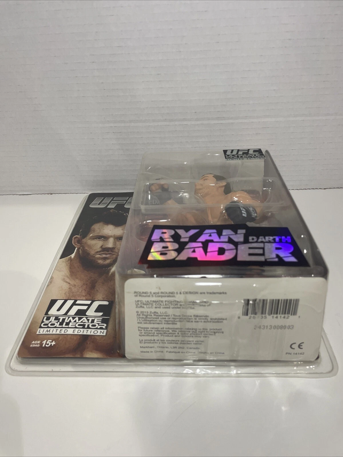 Round 5 UFC Ultimate Collector Ryan Bader Limited Edition Figure - photo 4
