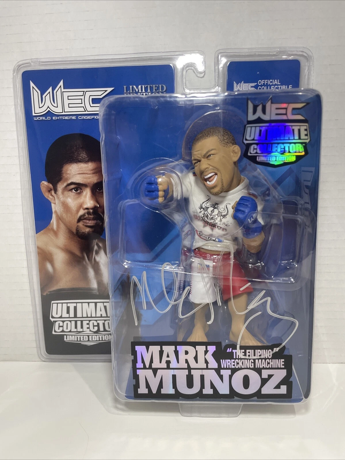 UFC WEC Round 5 Mark Munoz Limited Edition 357/750 Signed