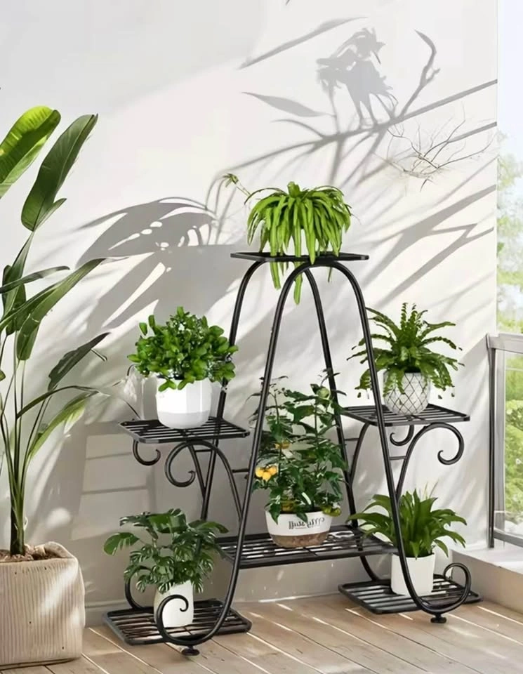 Black Metal Plant Stand