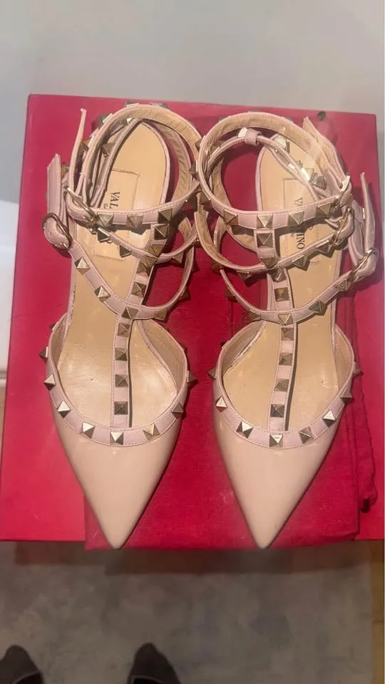 Valentino rock stud heels in powder size 7 image indicator(2)