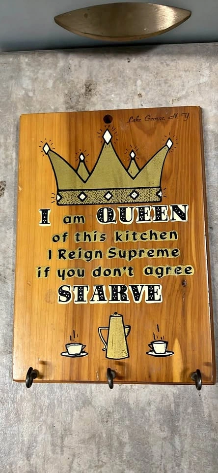 Retro "Queen of the Kitchen" Wood Plaque – Lake George, NY