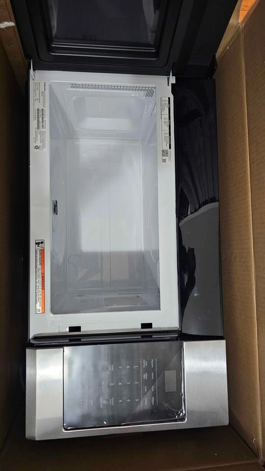 BRAND NEW Samsung Microwave - photo 5
