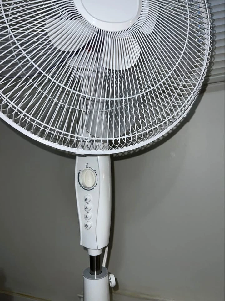 Honeywell Pedestal Fan - photo 2