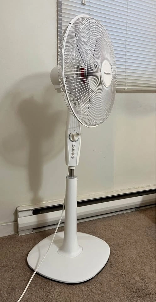 Honeywell Pedestal Fan - photo 4