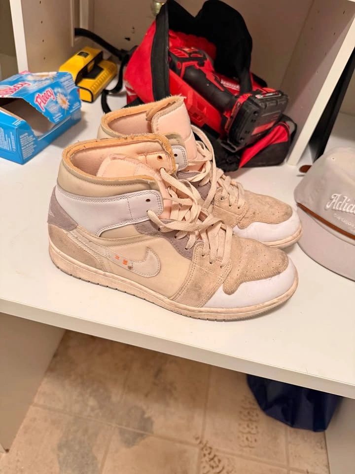 Men’s shoes