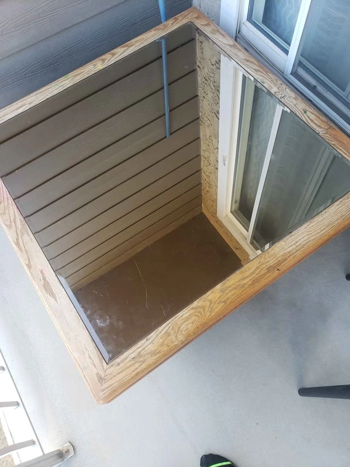 Square Wood Coffee Table With Mirror Top - photo 2