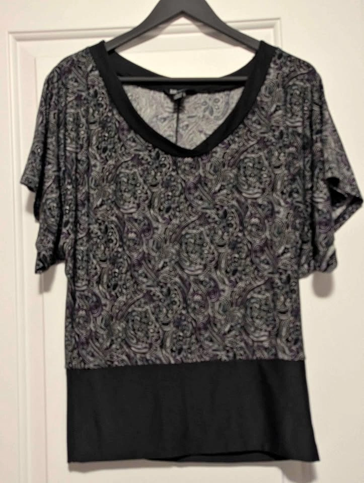 BB ORIGINAL Women’s Paisley Blouse – Size Medium