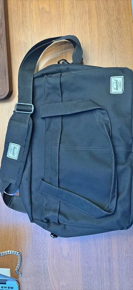 Herschel Messenger Laptop Bag