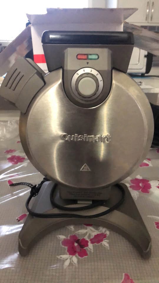 Cuisinart Verticle Waffle Machine - photo 2