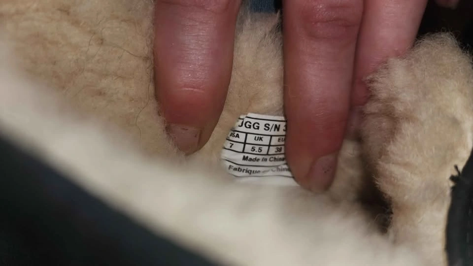 UGG SLIPPER BRAND NEW - photo 2