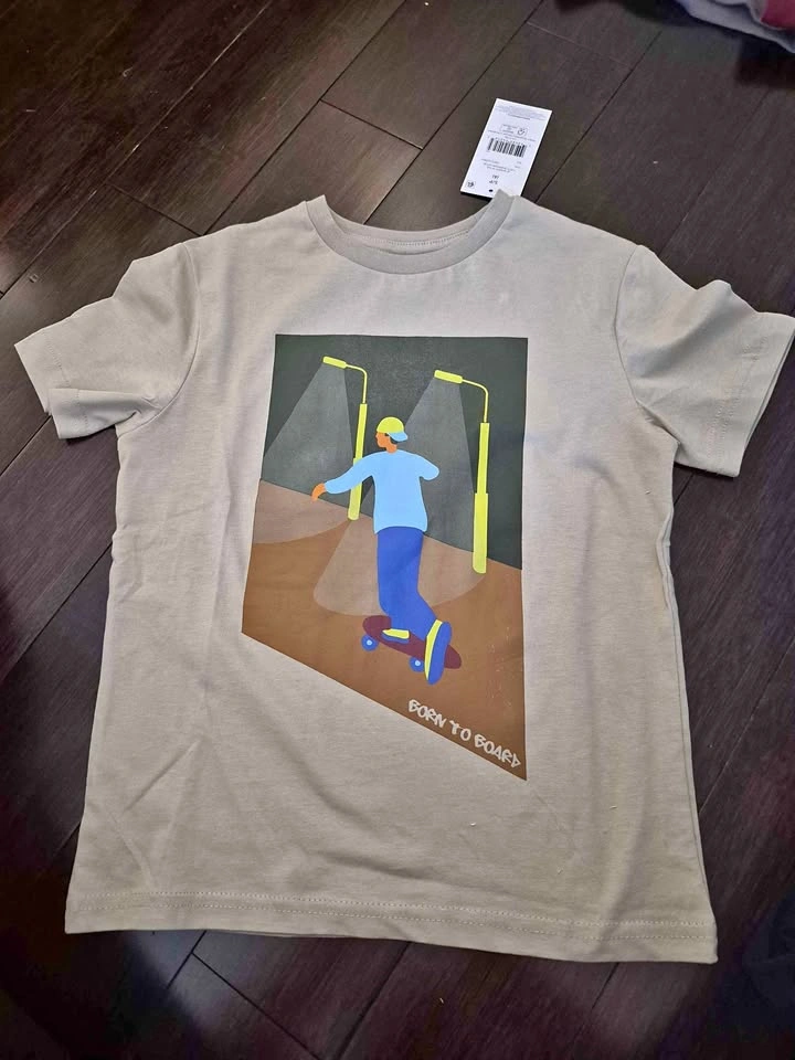 Brand New Boys Skateboard Tshirt Size 6