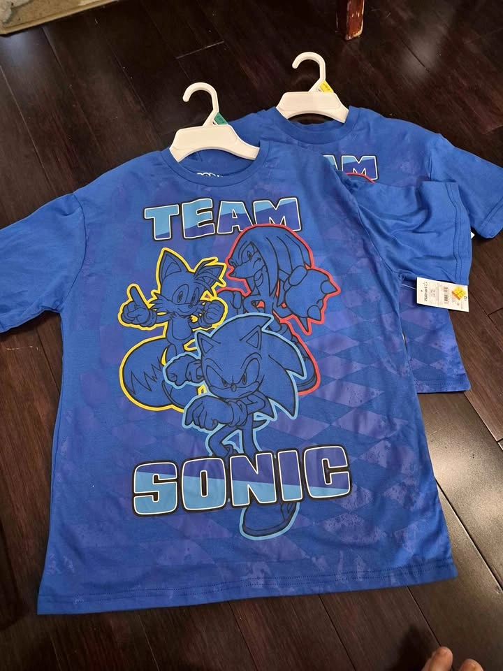 Brand New Sonic Tshirt Boys Size 14-16