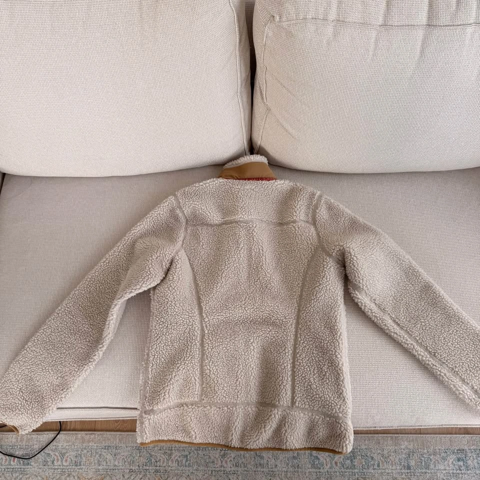 Patagonia retro fleece/ woman’s small - photo 2