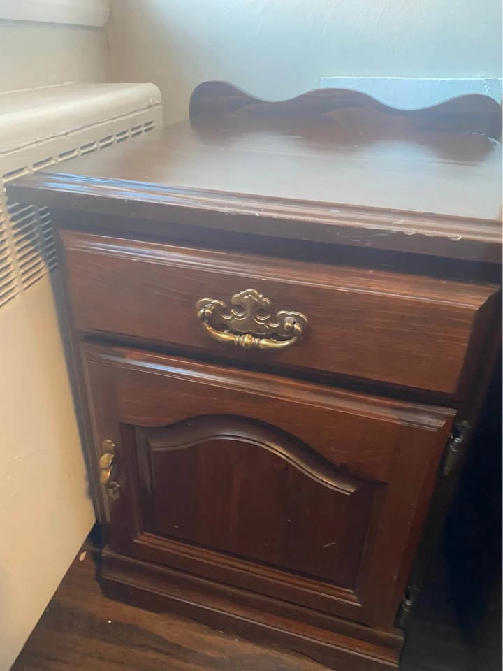 Vintage solid wood bedroom set. - photo 4