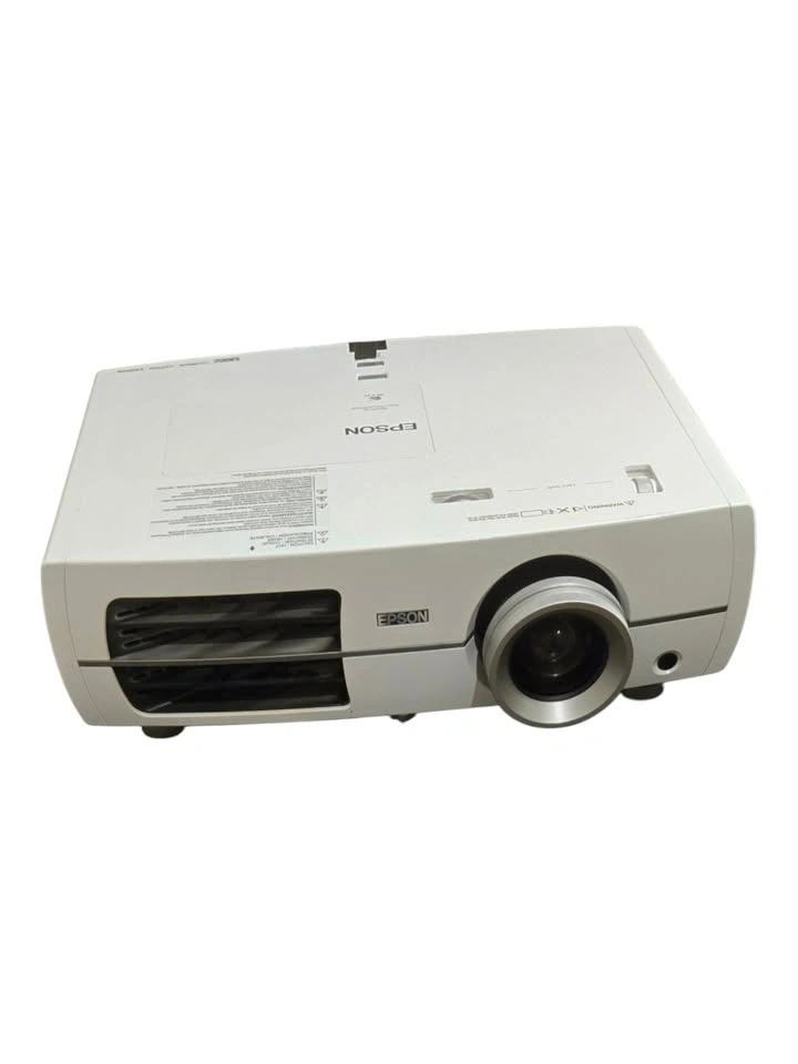 Used Epson Home Cinema Projector - Works Perfectly (Lamp Warning - photo 2