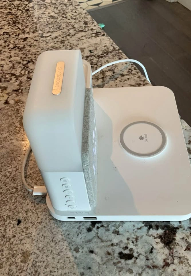 3-in-1 Wireless Charger w/ Clock & Speaker (iPhone+AirPods) - photo 3