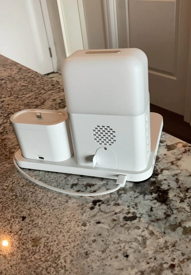 3-in-1 Wireless Charger w/ Clock & Speaker (iPhone+AirPods) - photo 4