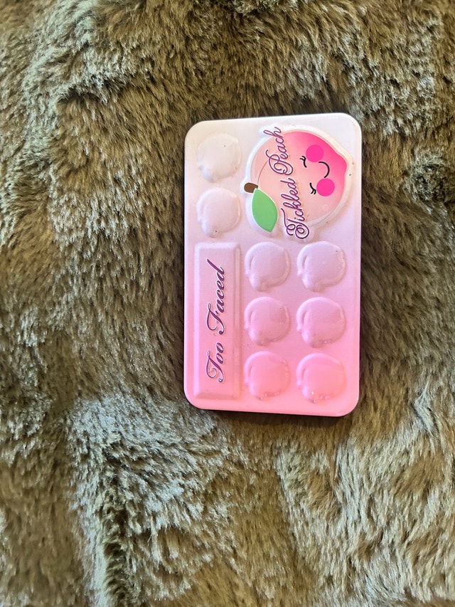 2 Gently Used Eyeshadow Palettes - Too Faced & Sephora - photo 4