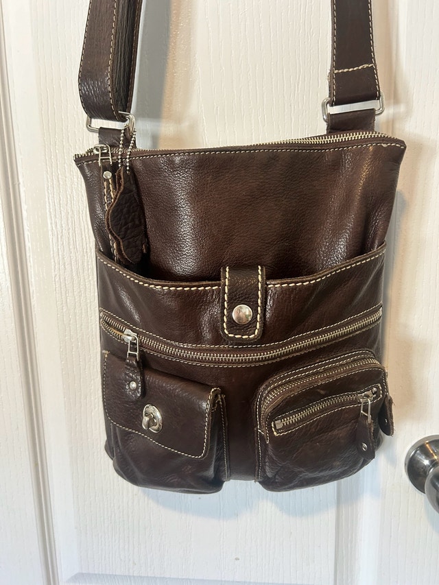 Vintage Roots Brown Leather Purse