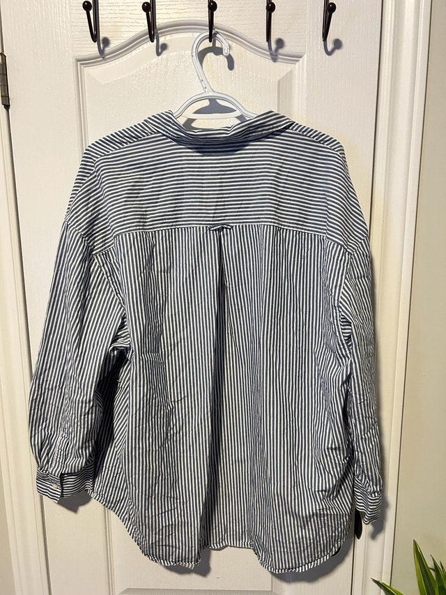 Women's size large striped button up - photo 2