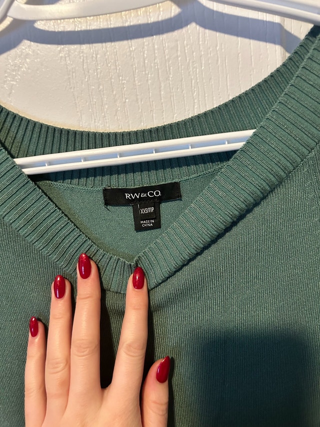 Women's size xxs longsleeve knit dress - photo 2
