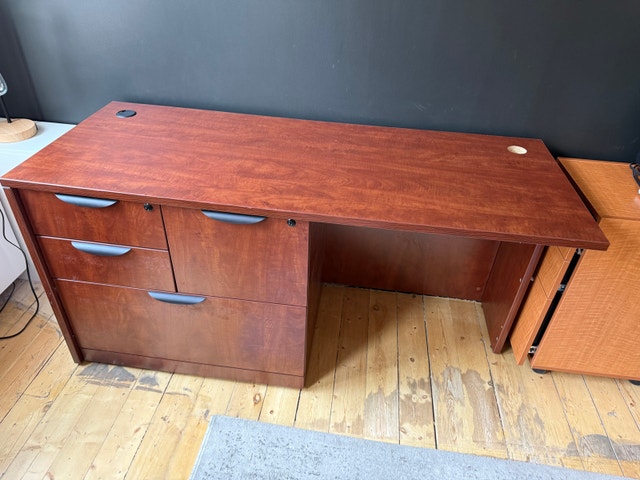 cherry finish desk with drawers - photo 2