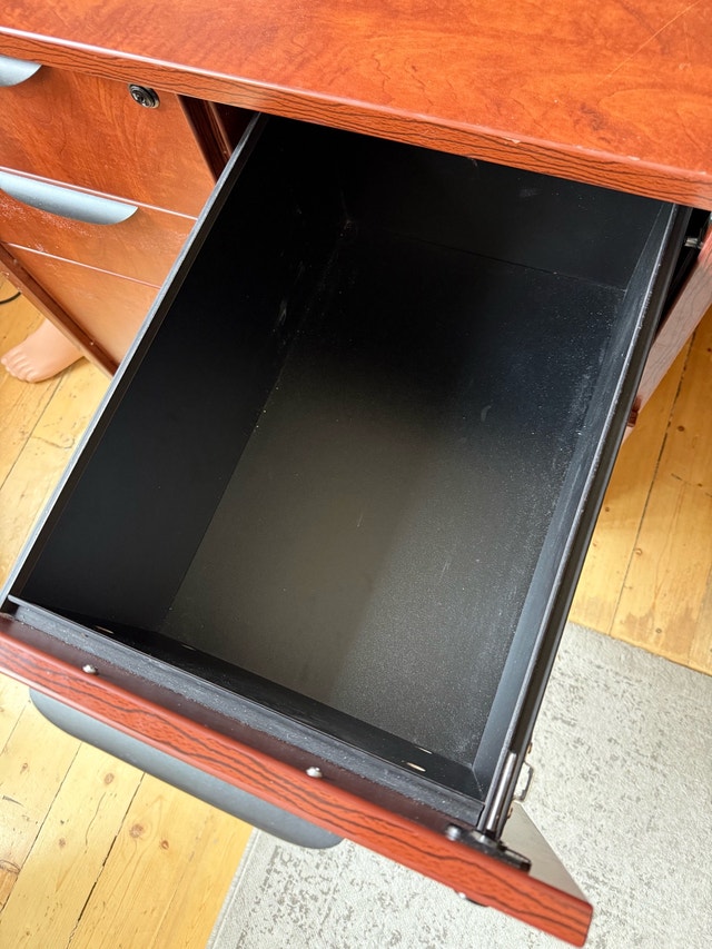 cherry finish desk with drawers - photo 3