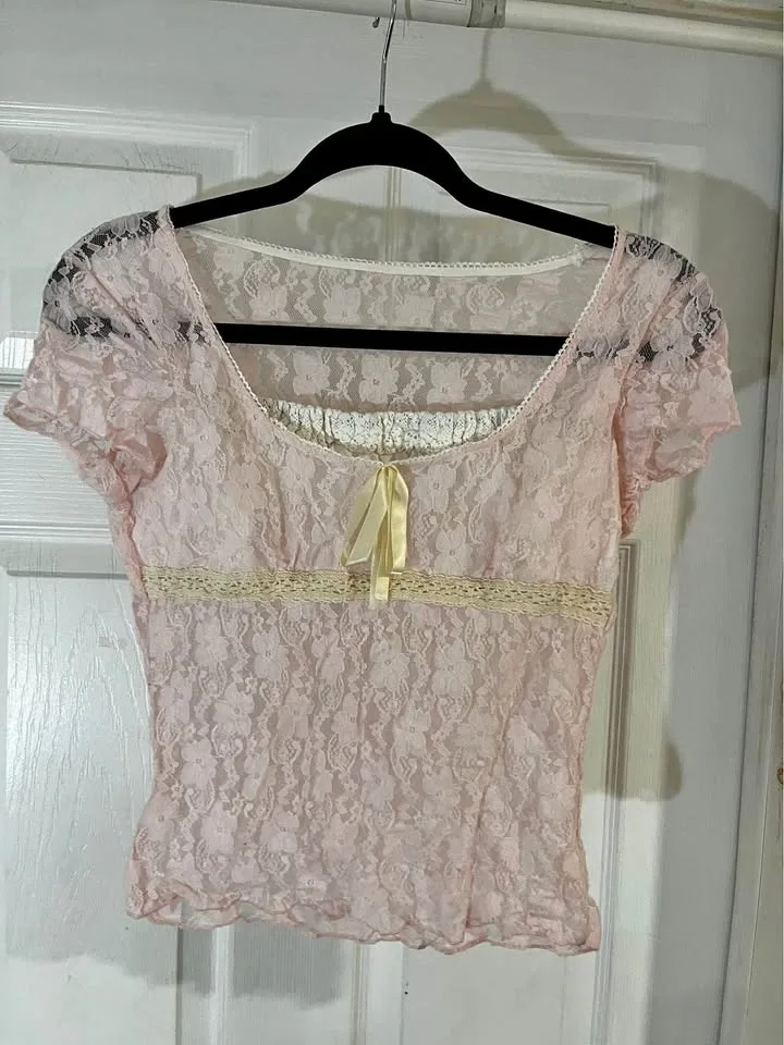 Lacy y2k pink top