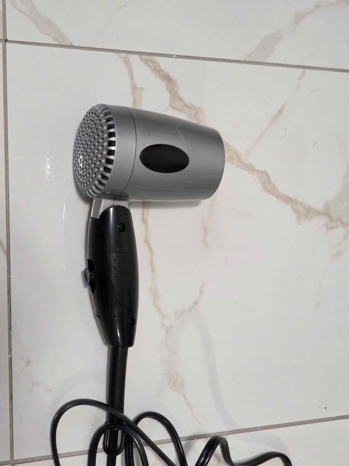 Conair Travel Hair Dryer Folding Handle Dual Voltage - photo 3