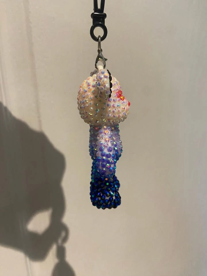 NEW crystal teddy bear 🧸 keychain - photo 3