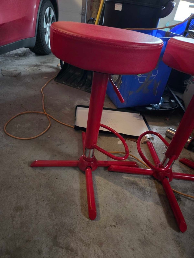 Red Leather Bar Stools - photo 3