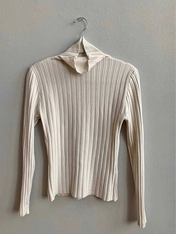 Cream turtle neck long sleeve top
