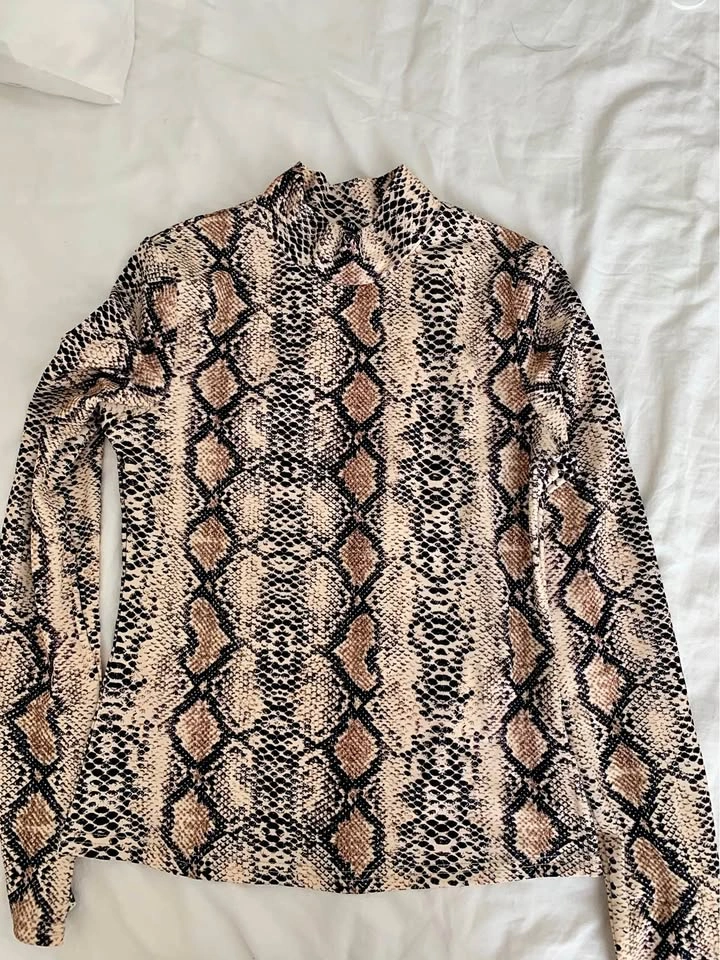 Leopard long sleeve top