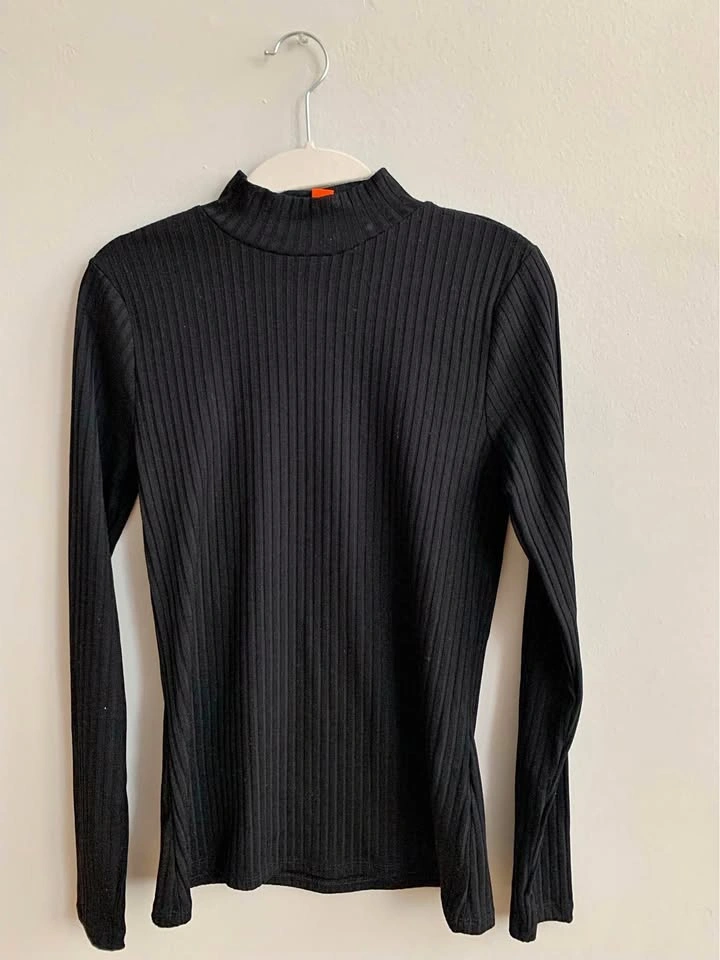Black long sleeve top