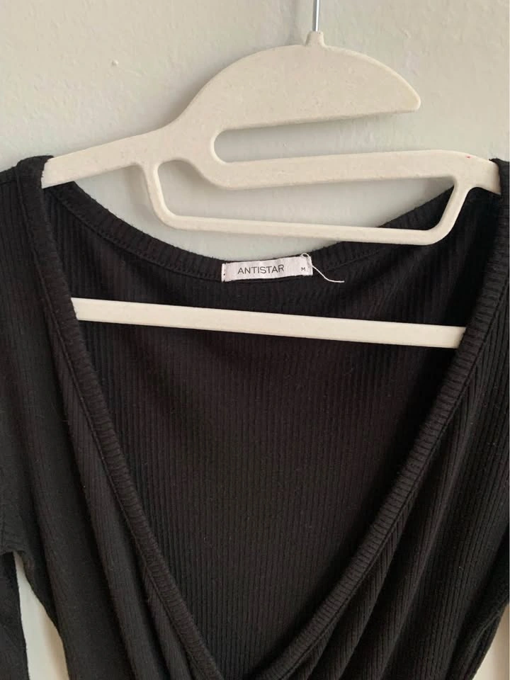 Black long sleeve top - photo 2