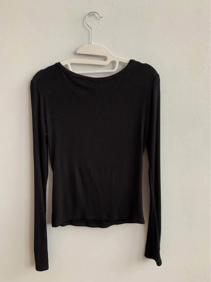 Black long sleeve top - photo 4