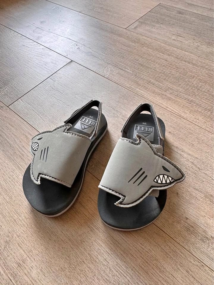 Baby sandals